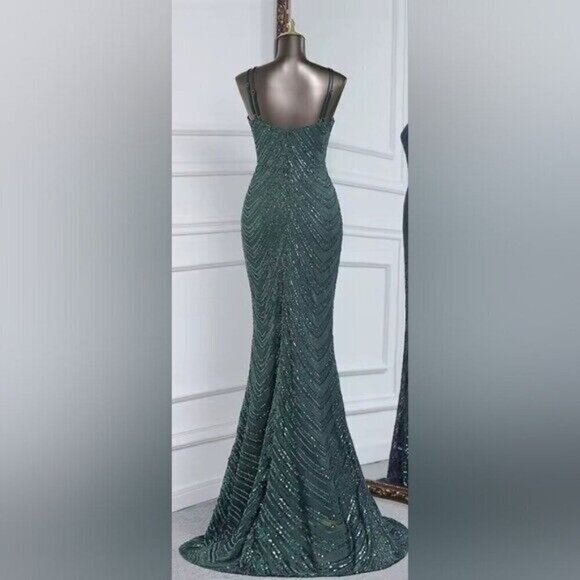 Green, Round Neck, Draped Skirt, Contrast Sequined Mermaid Gown - Picture 7 of 14